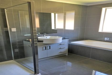 Photo of property in 97 Te Manatu Drive, Huntington, Hamilton, 3210