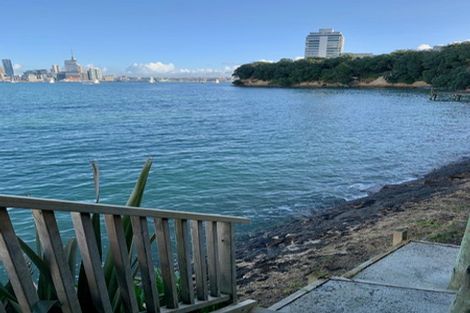 Photo of property in 5 Stanley Point Road, Stanley Point, Auckland, 0624