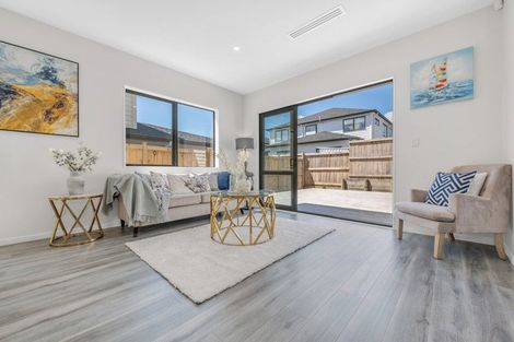 Photo of property in 54 Drumbuoy Drive, Flat Bush, Auckland, 2019