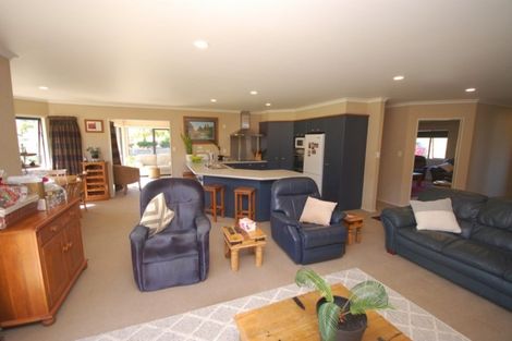 Photo of property in 30 Hitiri Road, Kinloch, Taupo, 3377