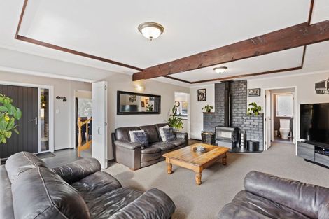 Photo of property in 4 Cargill Place, Frankleigh Park, New Plymouth, 4310