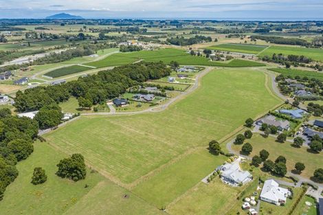 Photo of property in 23 Pinot Crescent, Ohau, 5570