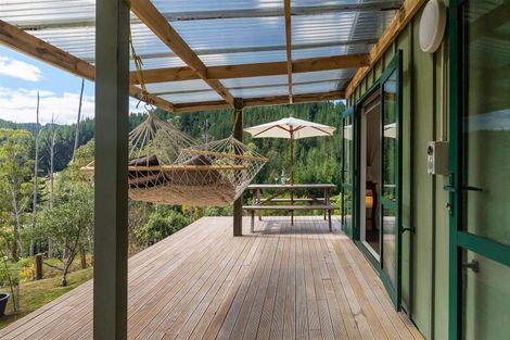 Photo of property in 396 Mangaone South Road, Reikorangi, Waikanae, 5391