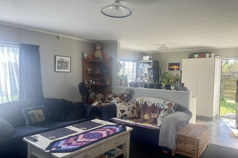 Photo of property in 900 Collinge Road, Mayfair, Hastings, 4122