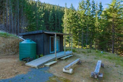 Photo of property in 4954 Kenepuru Road, Ohauparuparu Bay, Picton, 7282