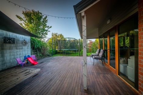 Photo of property in 10 Pembridge Lane, Westmorland, Christchurch, 8025