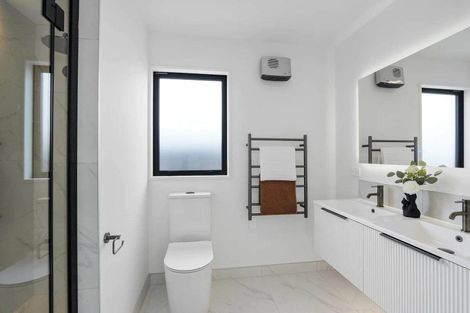 Photo of property in 9 Silverwood Lane, Leamington, Cambridge, 3495