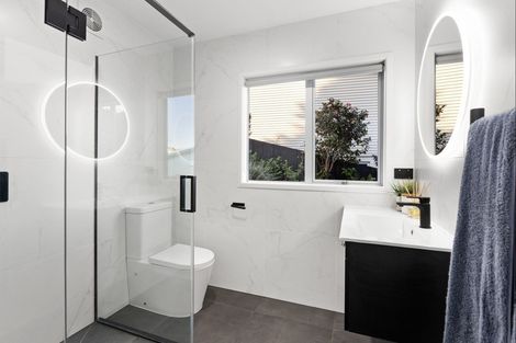 Photo of property in 83a William Bayes Place, Red Beach, 0932