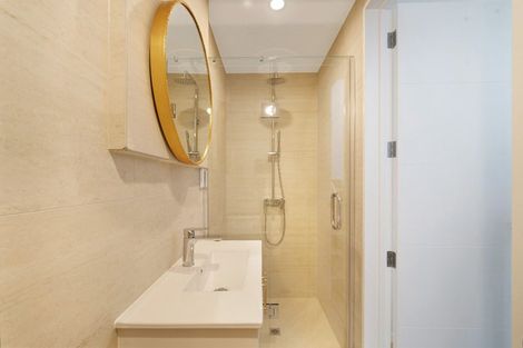 Photo of property in 9 Lomond Street, Newlands, Wellington, 6037