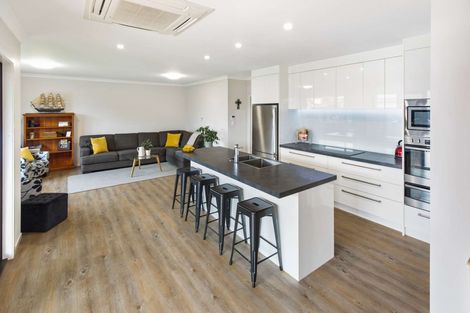 Photo of property in 17 Tirimoana Place, Otamatea, Whanganui, 4501