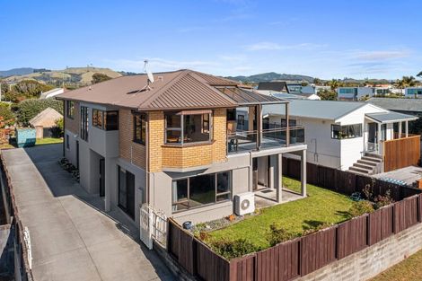 Photo of property in 816 Papamoa Beach Road, Papamoa Beach, Papamoa, 3118