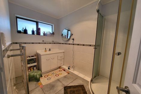 Photo of property in 2/22 Alfriston Road, Manurewa East, Auckland, 2102