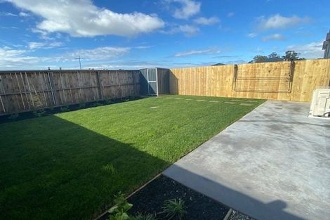 Photo of property in 120 Symes Drive, Red Beach, 0932