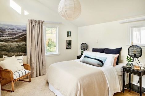 Photo of property in 45 Pukatea Street, Eastbourne, Lower Hutt, 5013