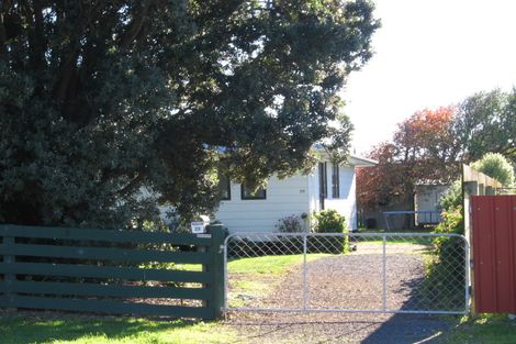 Photo of property in 20 Kiharoa Street, Otaki Beach, Otaki, 5512