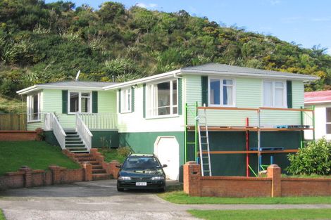 Photo of property in 18 Kaitangata Crescent, Kelson, Lower Hutt, 5010
