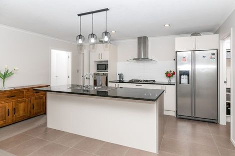 Photo of property in 28 Whitney Place, Rototuna North, Hamilton, 3210