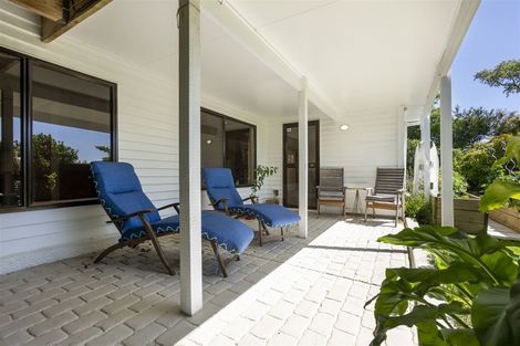 Photo of property in 100a Mellons Bay Road, Mellons Bay, Auckland, 2014