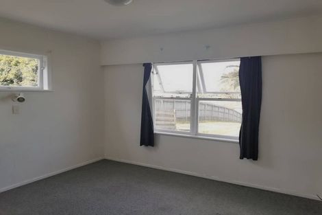 Photo of property in 1/30 Bruce Road, Glenfield, Auckland, 0629