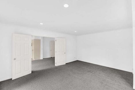 Photo of property in 10 Kalberry Place, East Tamaki, Auckland, 2016