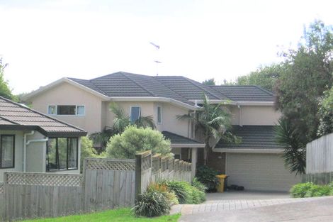 Photo of property in 21 Margaret Henry Crescent, Oteha, Auckland, 0632