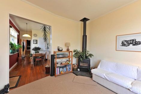 Photo of property in 36 Apu Crescent, Lyall Bay, Wellington, 6022