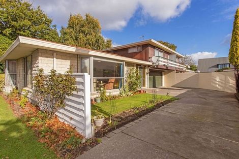 Photo of property in 2/427 Memorial Avenue, Burnside, Christchurch, 8053