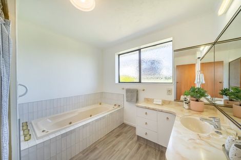 Photo of property in 53a Pine Avenue, Ebdentown, Upper Hutt, 5018