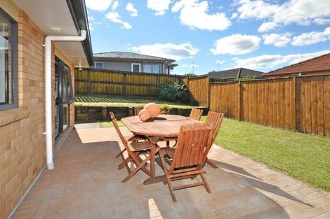 Photo of property in 30 Skelton Avenue, Randwick Park, Auckland, 2105