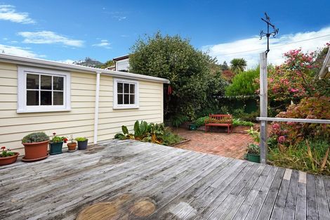 Photo of property in 143 Tasman Street, Nelson, 7010