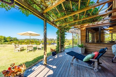 Photo of property in 28a Old Waipu Road, Mangawhai, 0505