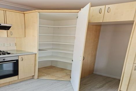 Photo of property in 1/35 Highgrove Lane, Totara Vale, Auckland, 0632