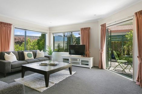 Photo of property in 30 Fairview Terrace, Waipahihi, Taupo, 3330