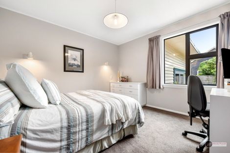 Photo of property in 30 Pekanga Road, Normandale, Lower Hutt, 5010