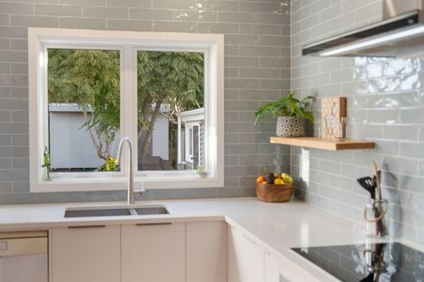 Photo of property in 12 Rawene Street, Waikanae, 5036