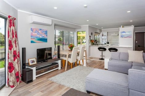 Photo of property in 2 Morcom Drive, Cooks Beach, Whitianga, 3591