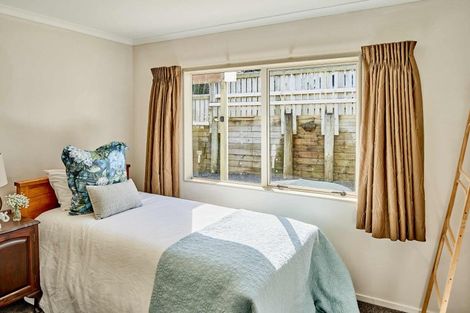 Photo of property in 20a Bedford Street, Cannons Creek, Porirua, 5024