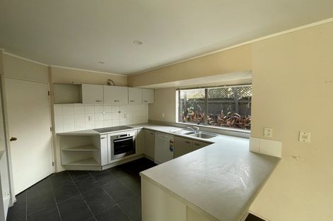 Photo of property in 3/8 Solana Court, Botany Downs, Auckland, 2010