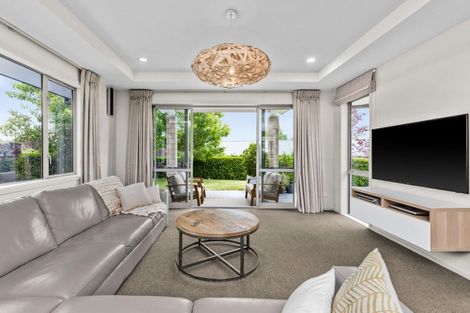 Photo of property in 17 Margaret Avenue, Havelock North, 4130