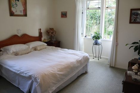 Photo of property in 4 The Oaks, Awapuni, Palmerston North, 4412