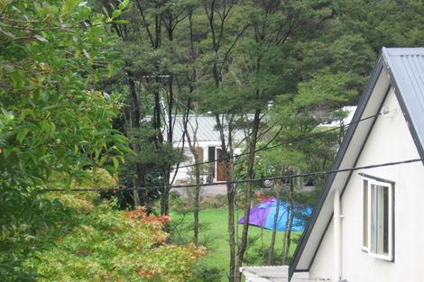 Photo of property in 166 Godley Road, Titirangi, Auckland, 0604