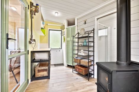 Photo of property in 1042 Ngunguru Road, Kiripaka, Whangarei, 0173