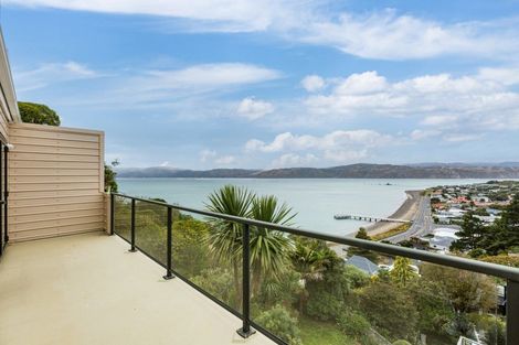 Photo of property in 29b Newport Terrace, Seatoun, Wellington, 6022