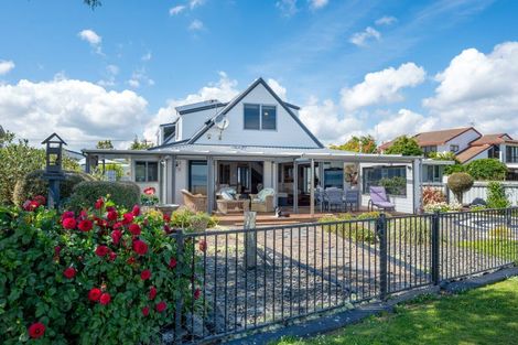 Photo of property in 31 Willow Avenue, Hannahs Bay, Rotorua, 3010