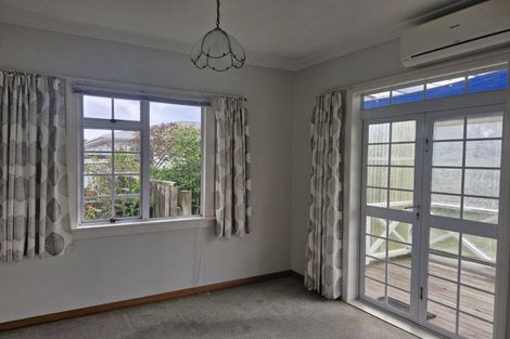 Photo of property in 7 Wilton Street, Westown, New Plymouth, 4310