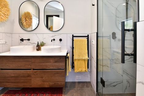 Photo of property in 23a Penguin Drive, Murrays Bay, Auckland, 0630