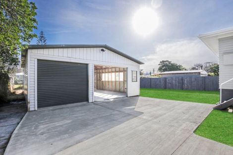 Photo of property in 5 Sutton Avenue, Mangere East, Auckland, 2024
