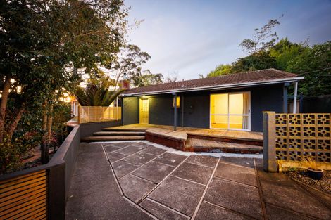 Photo of property in 140 Aokautere Drive, Fitzherbert, Palmerston North, 4410