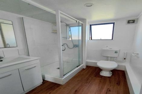 Photo of property in 1/30 Chislehurst Street, Henderson, Auckland, 0612