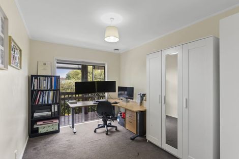 Photo of property in 7 Kingussie Place, Highland Park, Auckland, 2010